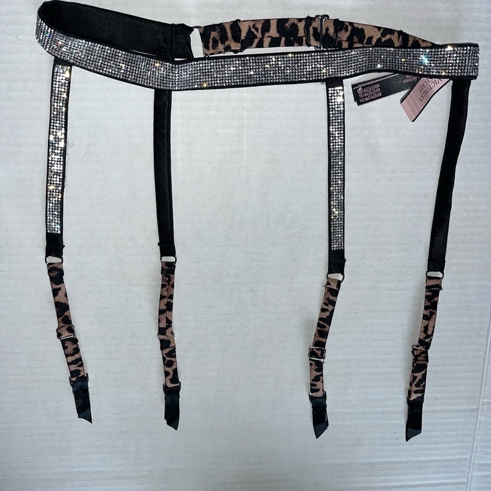 NWT‎ Victoria Secret Garter belt rhinestone XS/S leopard print bling pin up